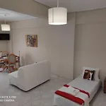 K7 House κέντρο καλαμάτας شقة